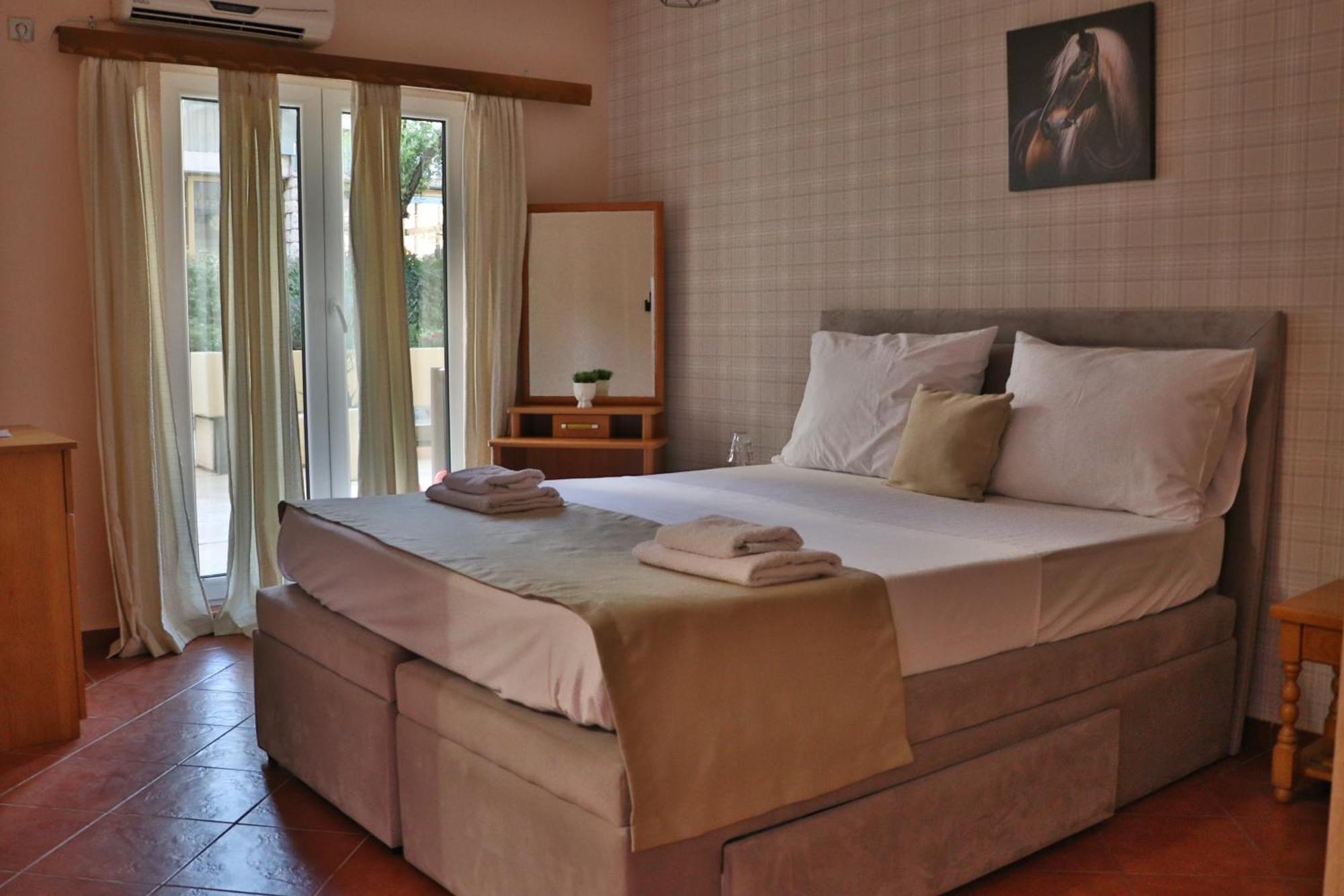 Sirena Marta Hotel Сутоморе Екстериор снимка