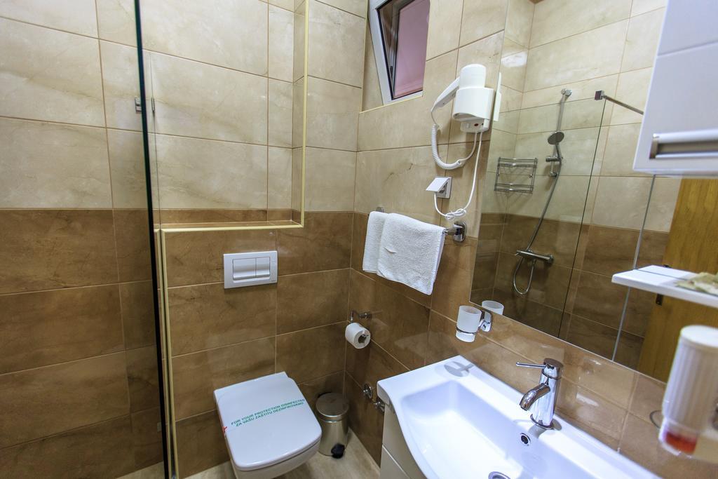 Sirena Marta Hotel Сутоморе Екстериор снимка